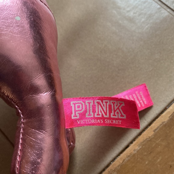 Victoria’s Secret dog‎ - Picture 4 of 4